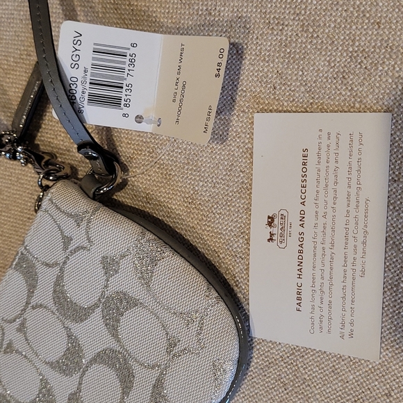 NWT white and silver Coach wristlet - Picture 5 of 5